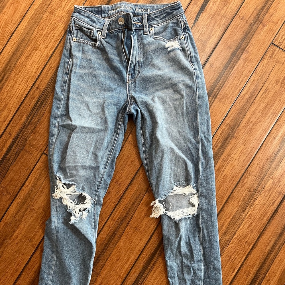 American Eagle Mom jean